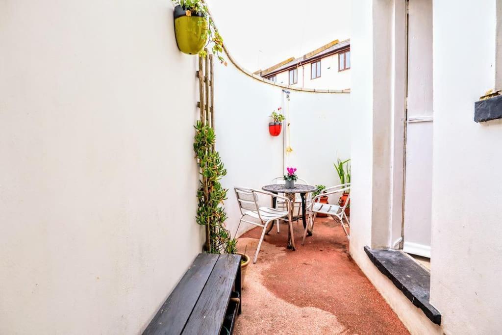 Cute Cottage 5 Min Walk From Cafes Station And Sea Гастінгс Екстер'єр фото